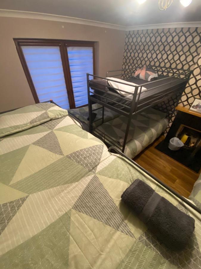 Dublin Airport Big Rooms With Bathroom Outside Room - Kitchen Only 7 Days Reservation Екстериор снимка